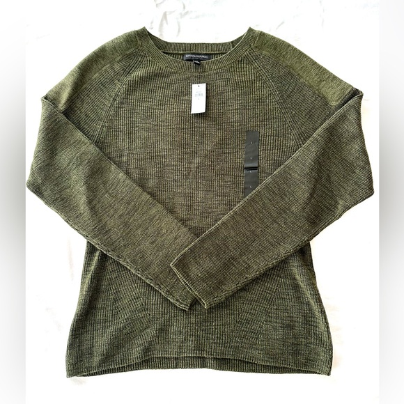 Banana Republic Green Crewneck Sweater NWT - Picture 2 of 6